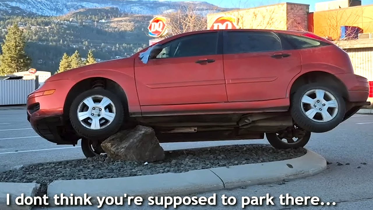 Idiots Laugh At IDIOTS In Cars