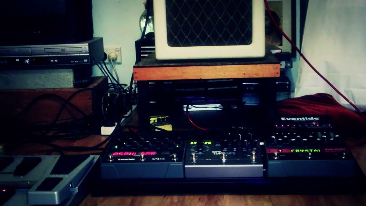 Dark Ambient Space Noise...filming:Abir...played and written by:me...
