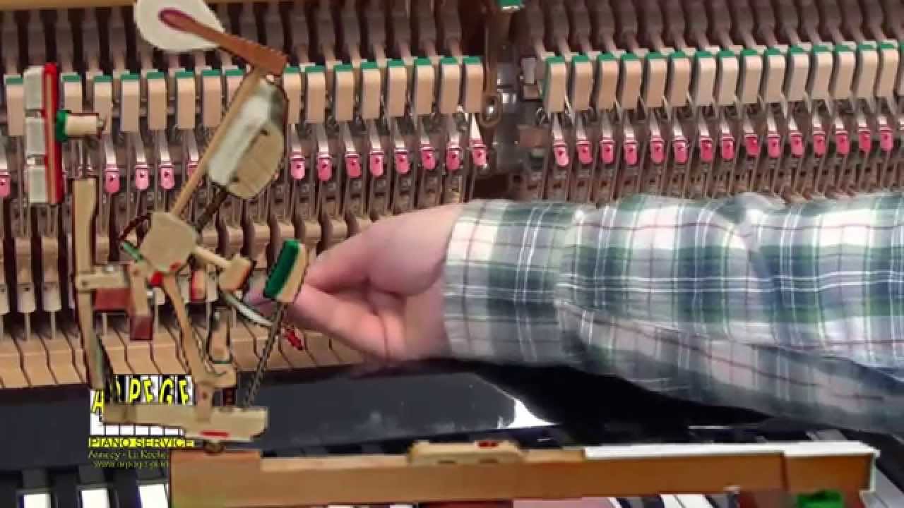 Mise au ton, accord, réglage des pilotes de touches d'un piano droit