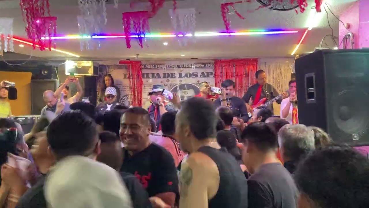 Pánico Latino tiempos rudos (hija de los apaches)