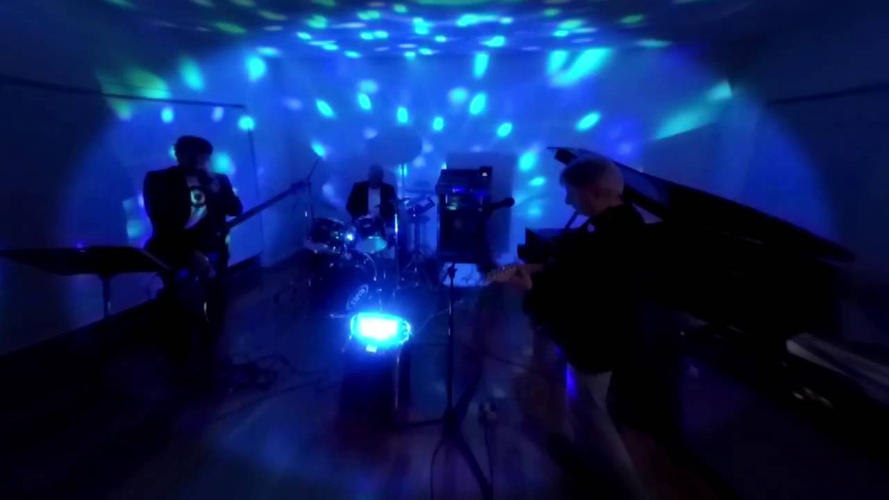 Studio Party - Bach2Roq - Time is Not on our Side