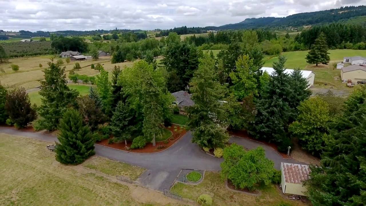 Fantastic Country Home with Acreage | Oregon real estate and country homes