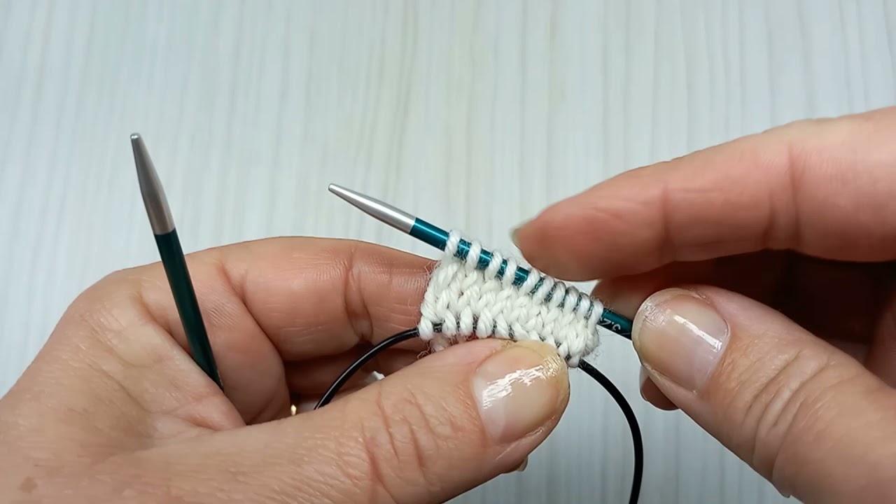 Avviare le maglie con metodo Judy. Ferri circolari e gioco di ferri.