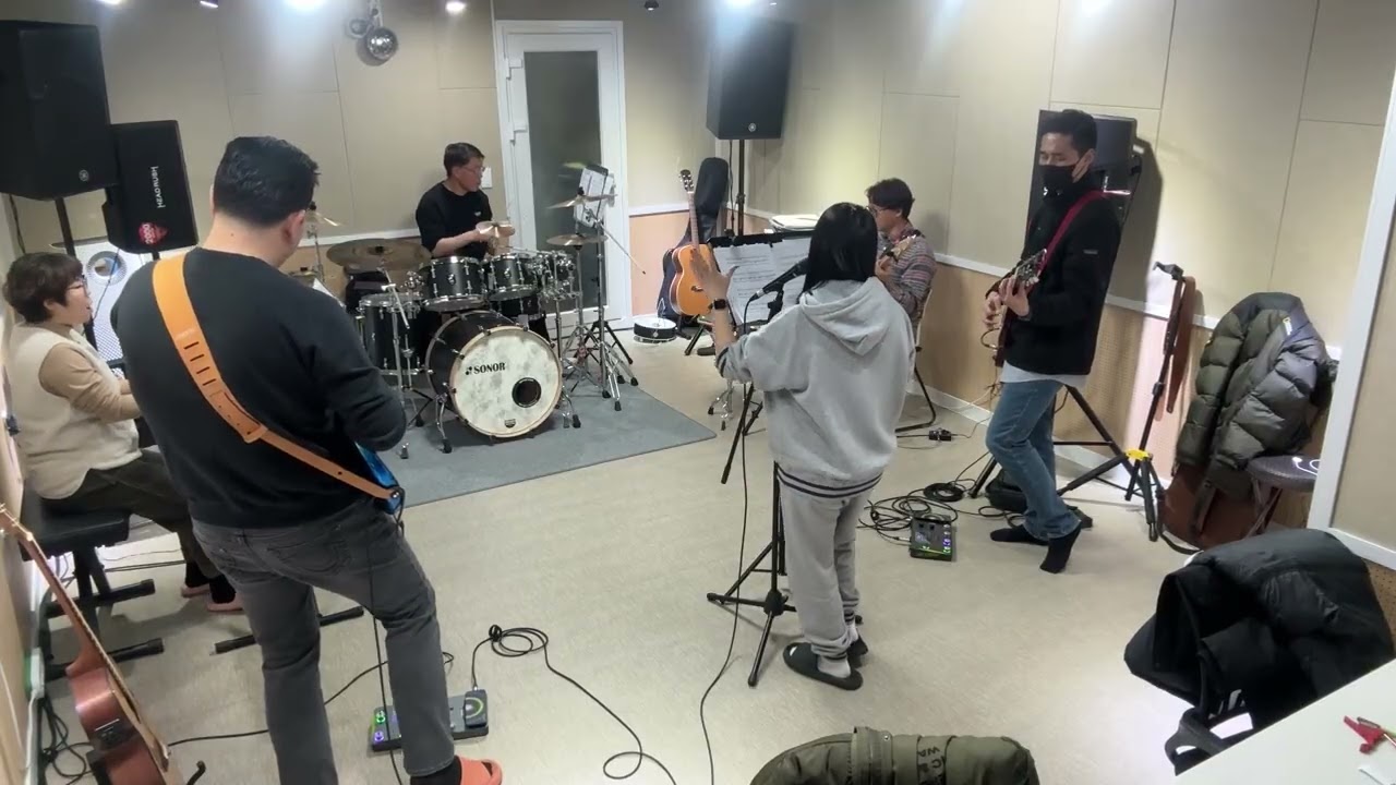 26.02.12_해피데이_1