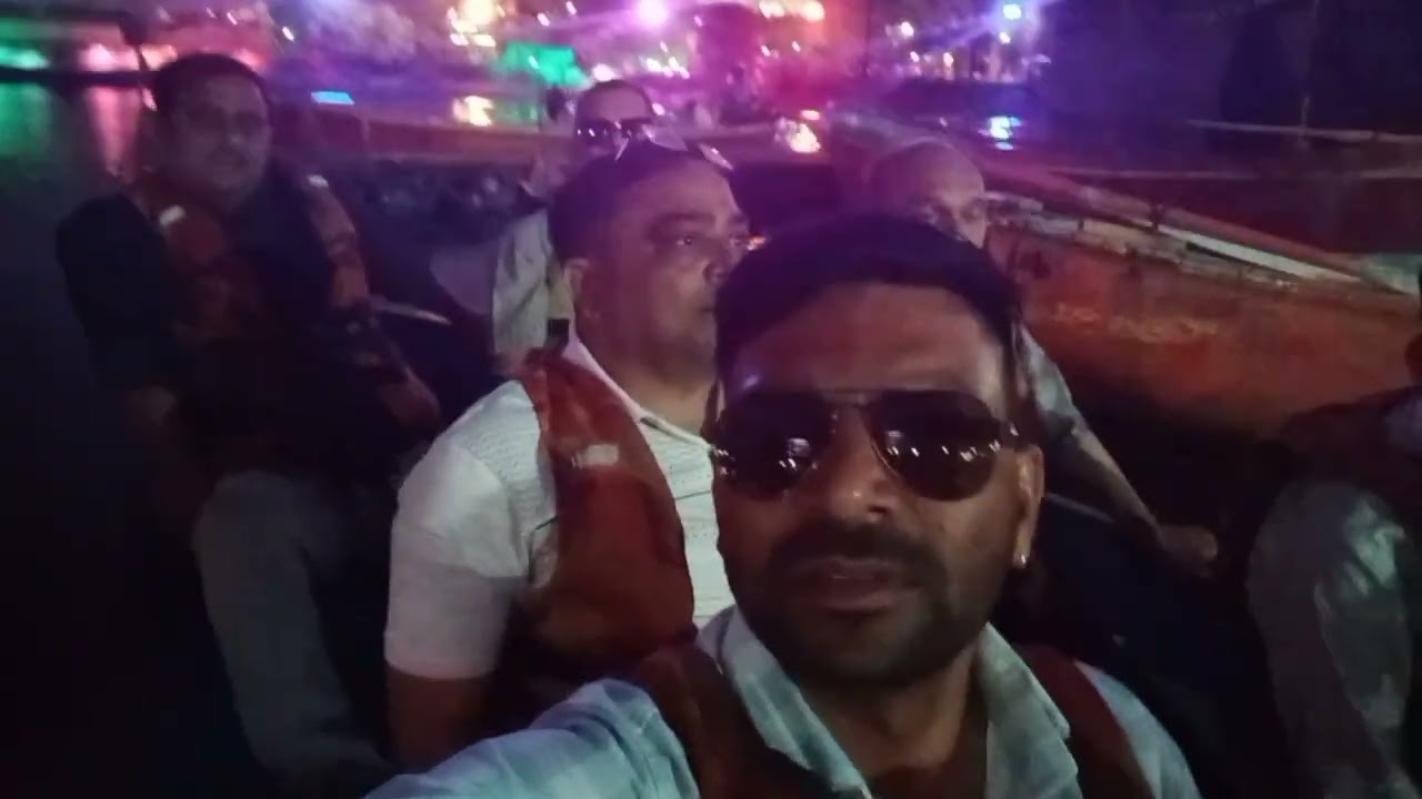 સાપુતારા માં મિત્રો સાથે બોટિંગ ની મોજ