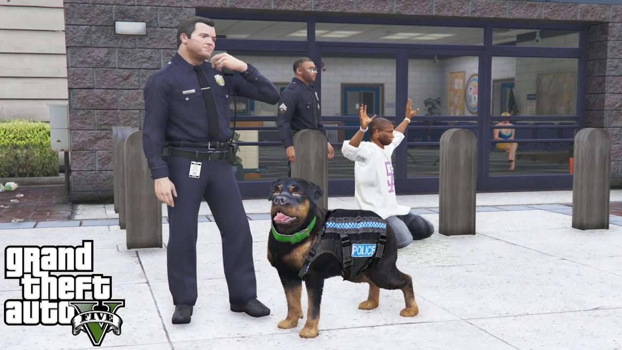 Chop is a POLICE DOG in GTA 5 (funny)