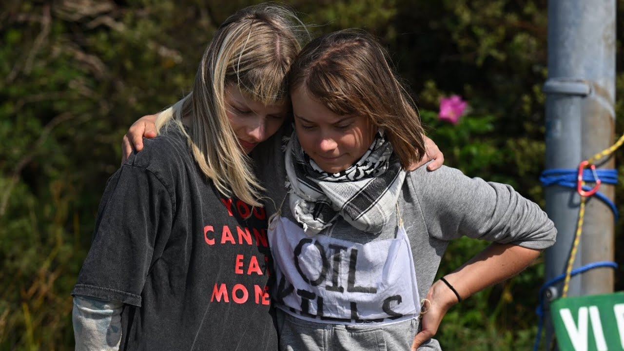 Aurora joins Greta Thunberg at oil refinery demonstration 2025-08-18 (Eng Subs)