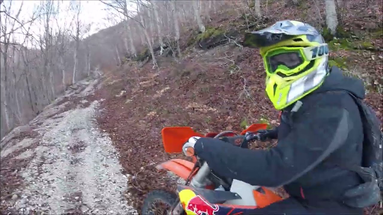 FARE ENDURO CON LA NEBBIA CI VUOLE FIUTO E BUCO DI CULO