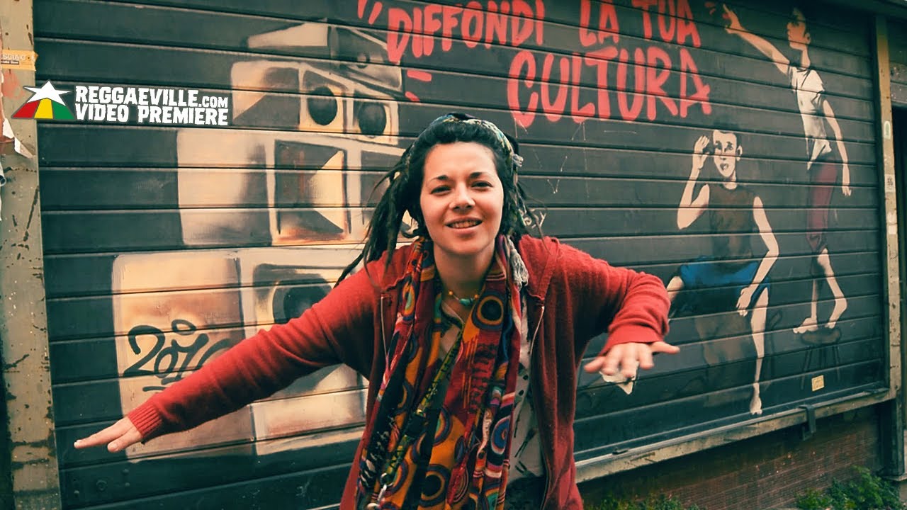 Wicked and Bonny feat. Sista Manu - Comm'é Cara (Mr. Landlord) [Official Video 2022]