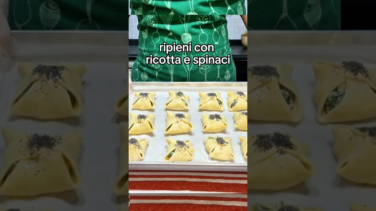 Ecco cosa esce dal forno! Irresistibile! Fagottini ricotta e spinaci #fagottini3/3 #pastasfoglia