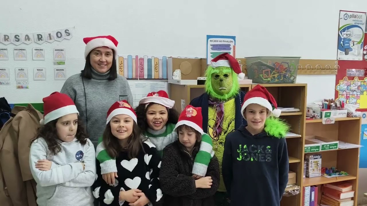 VISITA DO GRINCH AO CEIP PLURILINGÜE MOSTEIRO DE CAAVEIRO 2025