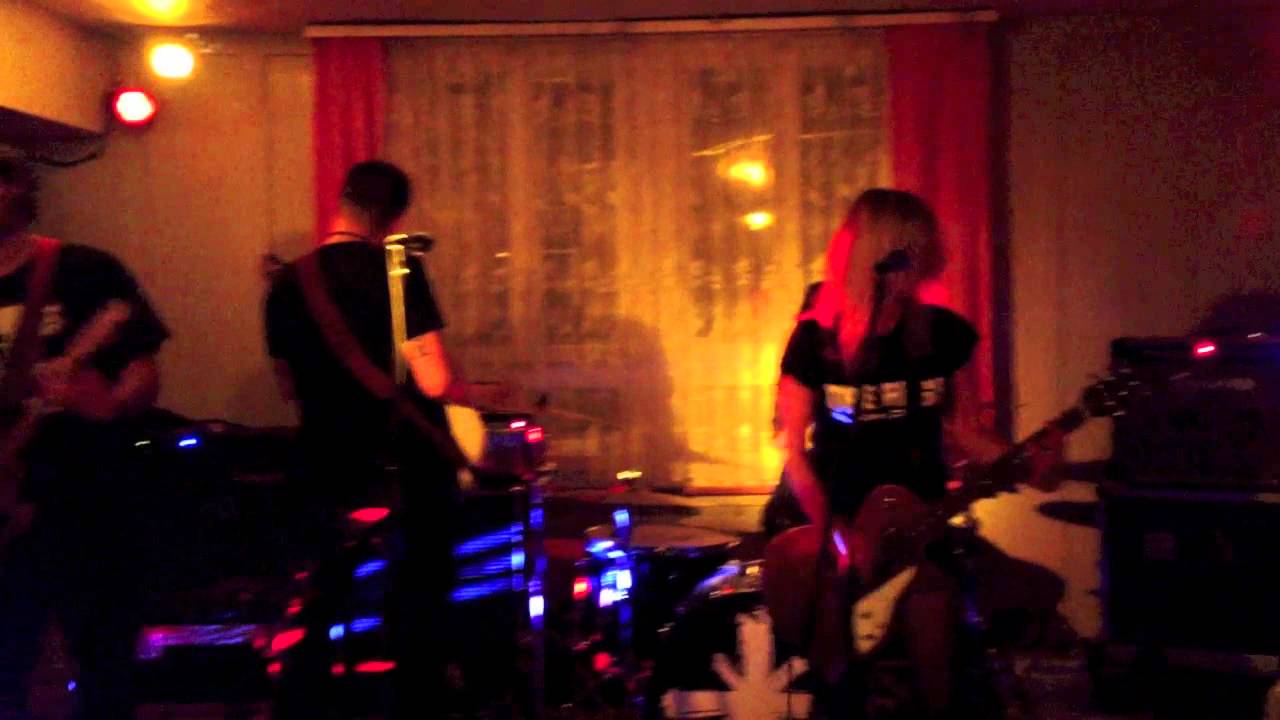 Delilahs live in  Menzinge