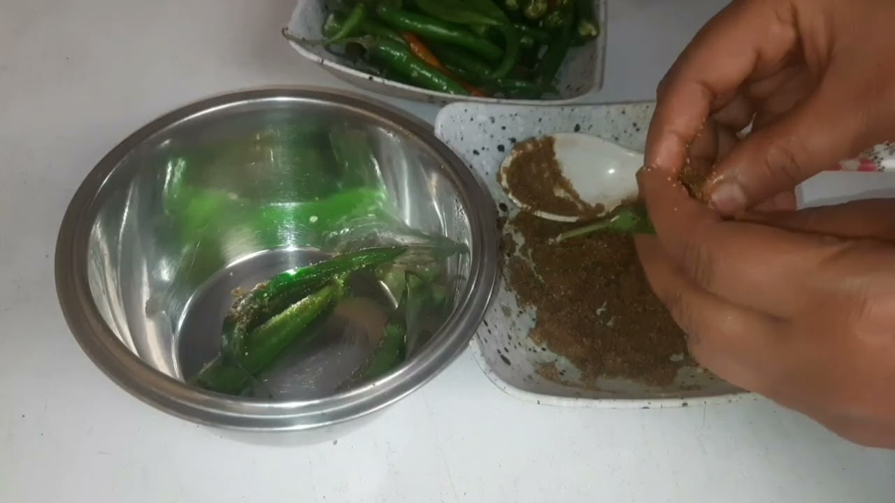 Sirf in 2 chizo se bnaye beautiful hi tasty masaledar mirchi
