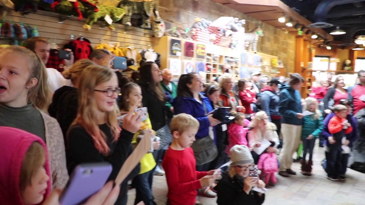 Gayla Peevey Sing-Along at the OKC Zoo 2016