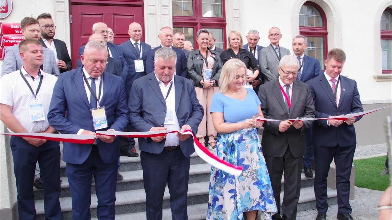 Uroczyste otwarcie odbudowanego ratusza w Strzelinie