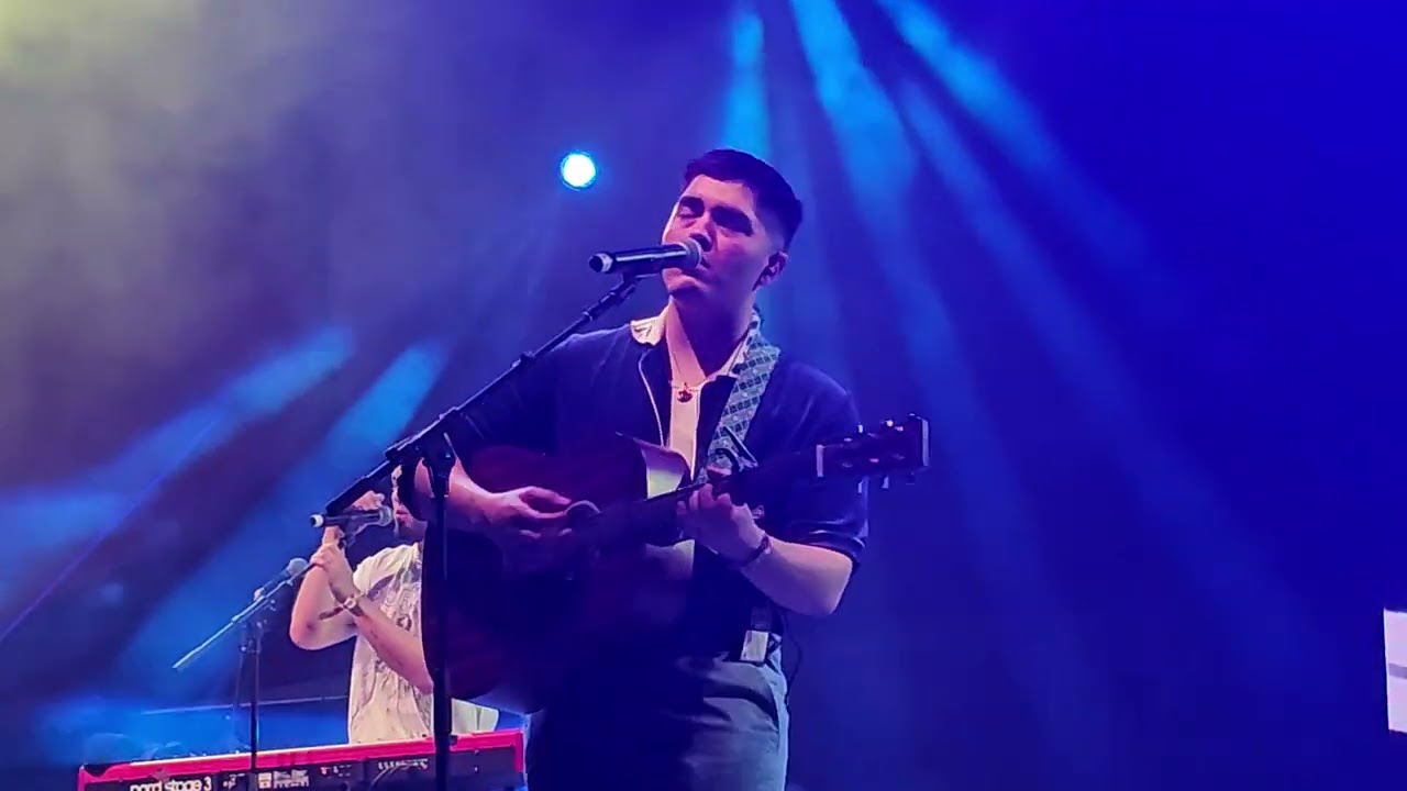 Kevin Kaarl - Es Que Yo Te Quiero A Ti (En Vivo Coachella 2024)