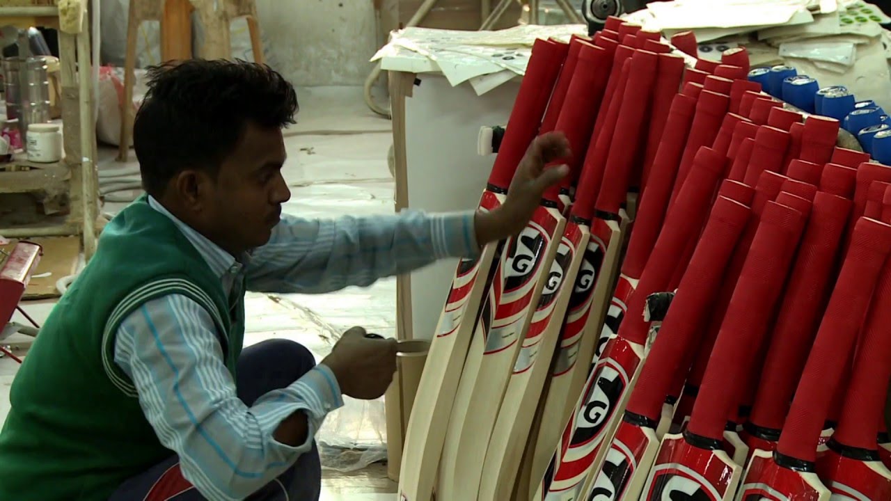 How a cricket bat is made? (BBC Hindi)