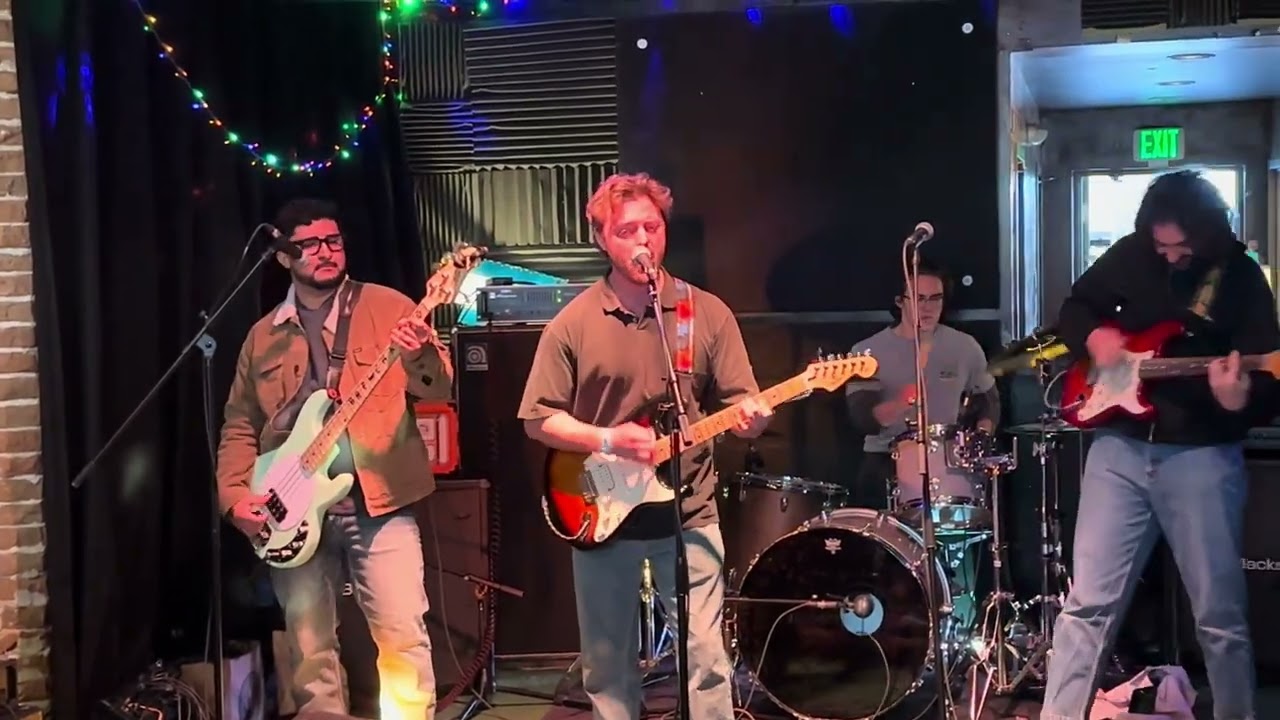 Critter - Protein Cigarettes (live) @ Radius Claus