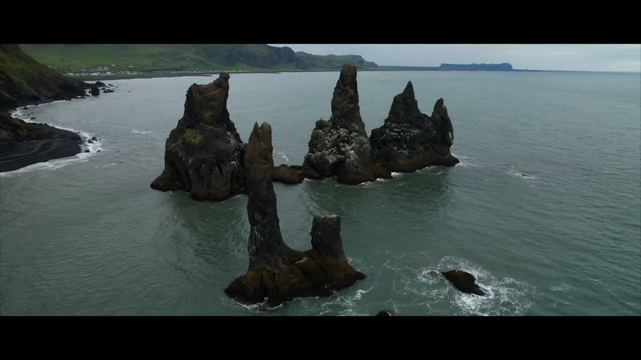 Plage de Reynisfjara, plage de sable noire, Suðurland, Islande