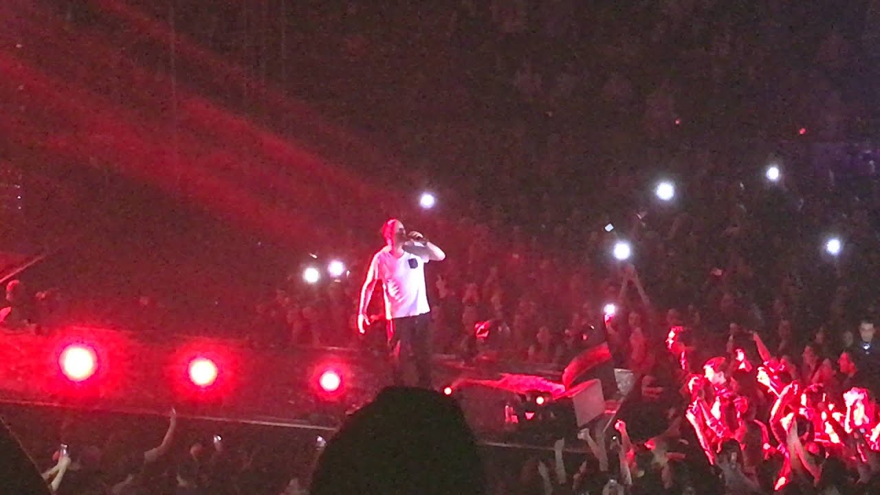 Toni Cetinski - Neka te odvede HD (Live @ Hala Jezero, Kragujevac)