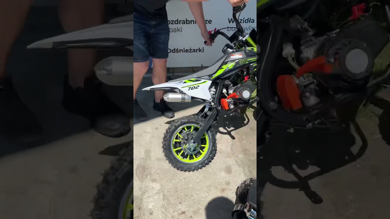 Poznaj MINI CROSS XTR 702 50CM&sup3; PULL START, dostępny w naszym sklepie AgroPro