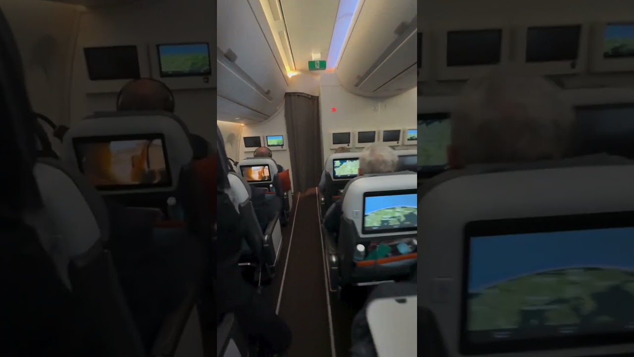 Singapore Airlines - Airbus A350-900, Economy Class, Premium Economy and Business  #aviationlovers