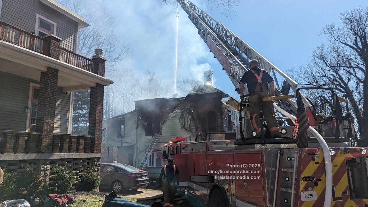 Cincinnati Scene Video - 2 Alarm Fire - Summit Avenue