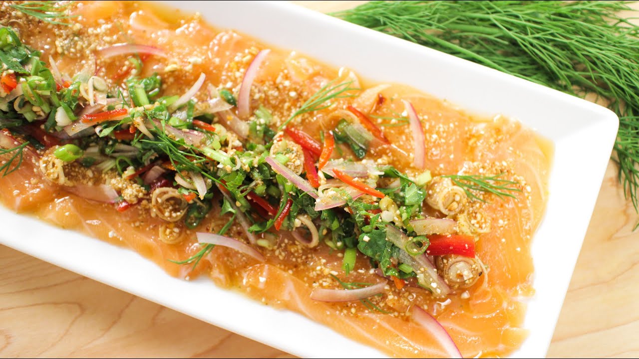 Spicy Salmon Salad Recipe (Laab Salmon) ลาบแซลมอน - Hot Thai Kitchen