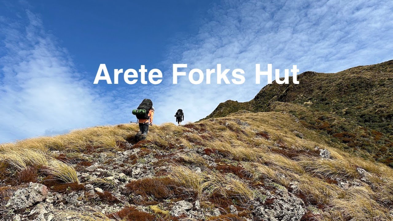 Arete Forks Hut via Blue Range Hut, Cow Creek Hut and Table Range, Tararua Forest Park, New Zealand