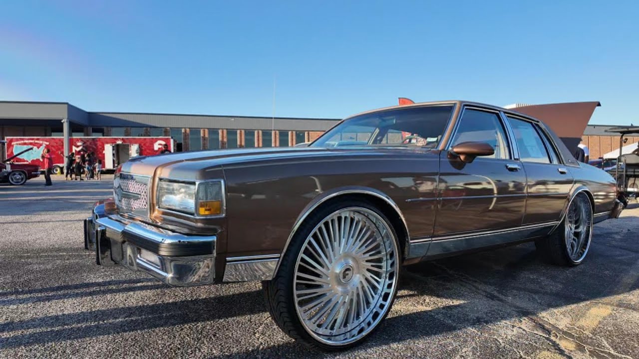 Veltboy314 - 1987 Caprice Brougham On Staggered 26" Big Cap Forgiato Wheels