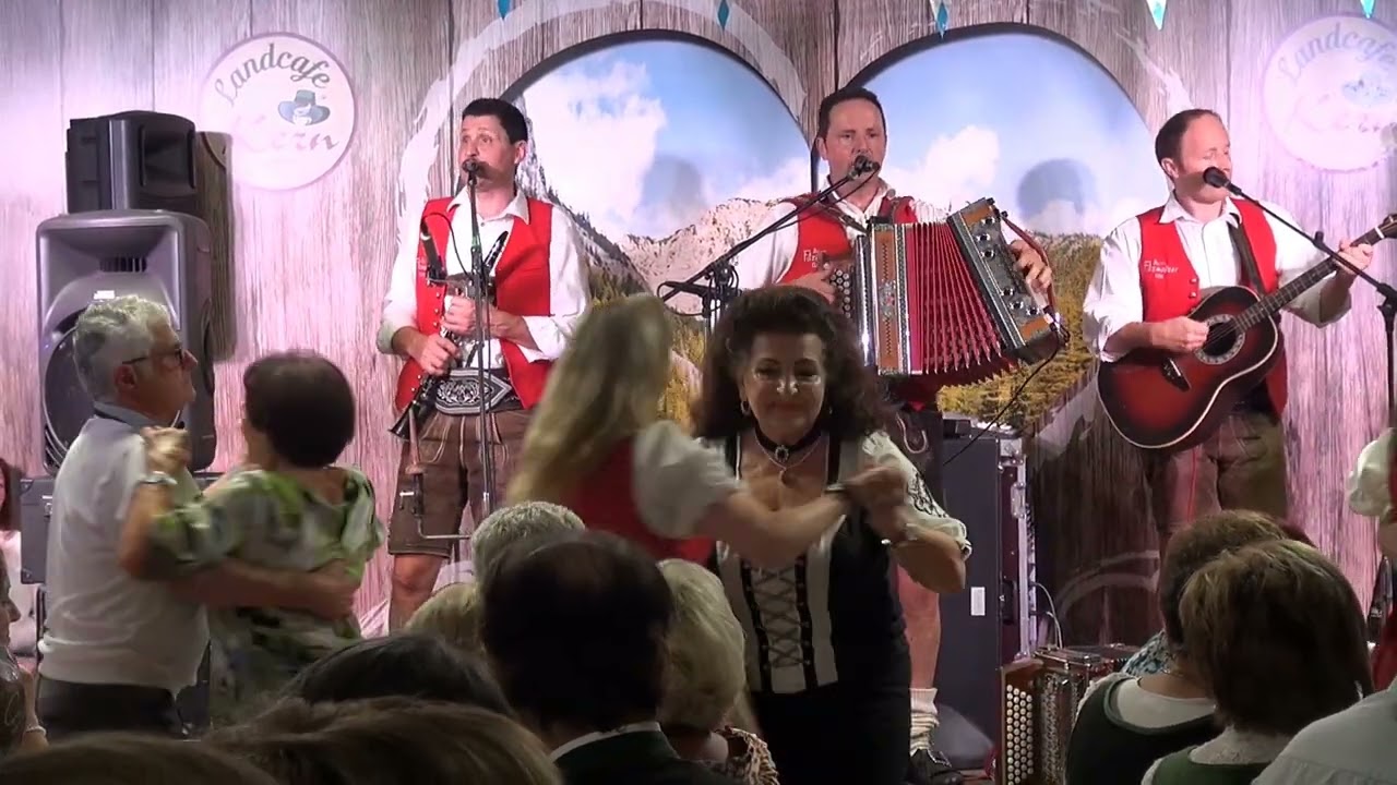 Oktoberfest  im  Landcafe  Kern  mit  den  Filzmooser  Tanzlmusi  ---  14.10.2023  ---   1. Teil.
