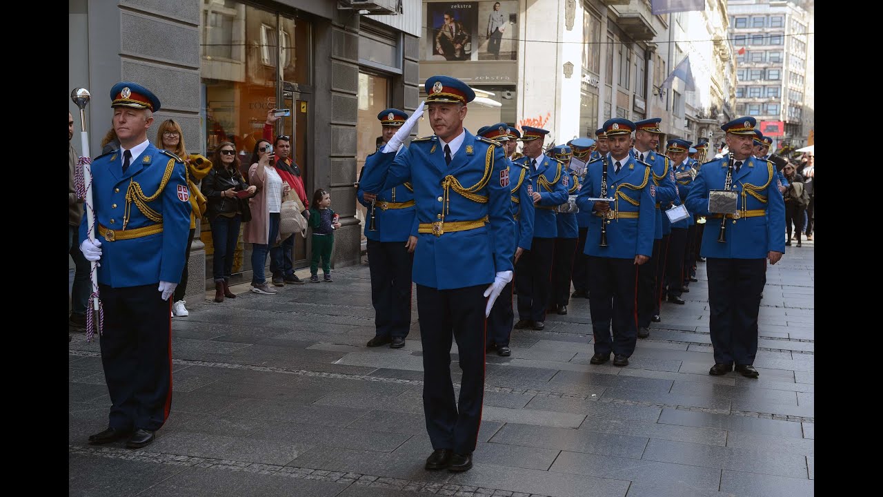 Promenadni defile orkestra Garde povodom Dana Vojske Srbije