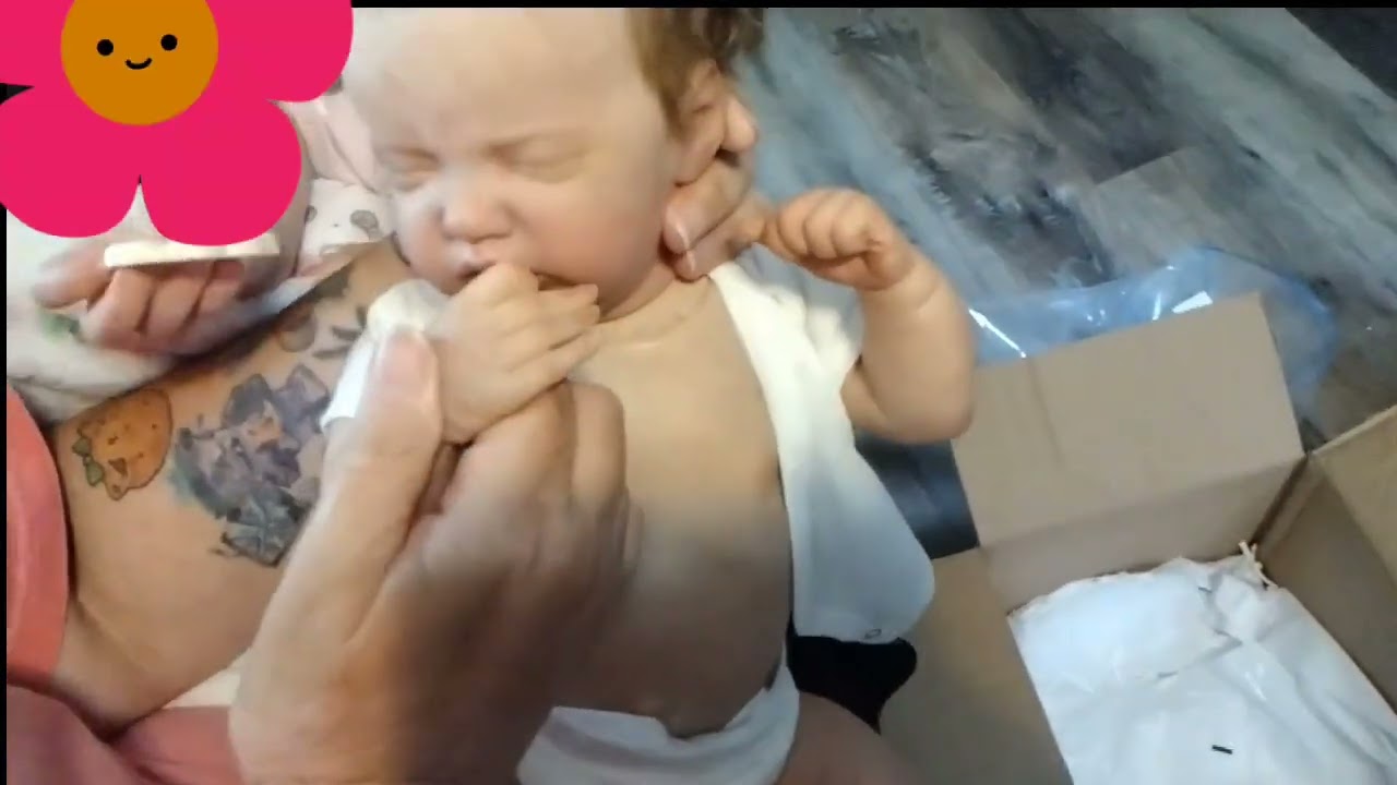 Box opening of SOLE Laura Lee eagles baby