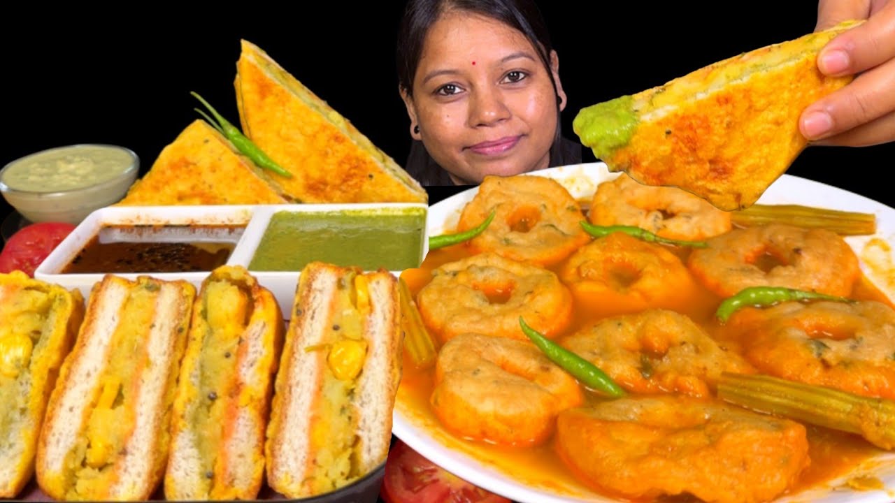 EATING MEDU VADA SAMBAR, 3 TYPES OF CHUTNEY & BREAD PAKODA | EATING SHOW