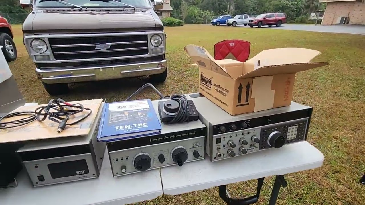 Фестиваль любительского радио Silver Springs Hamfest 2025 — Окала, Флорида — блошиный рынок, обме...