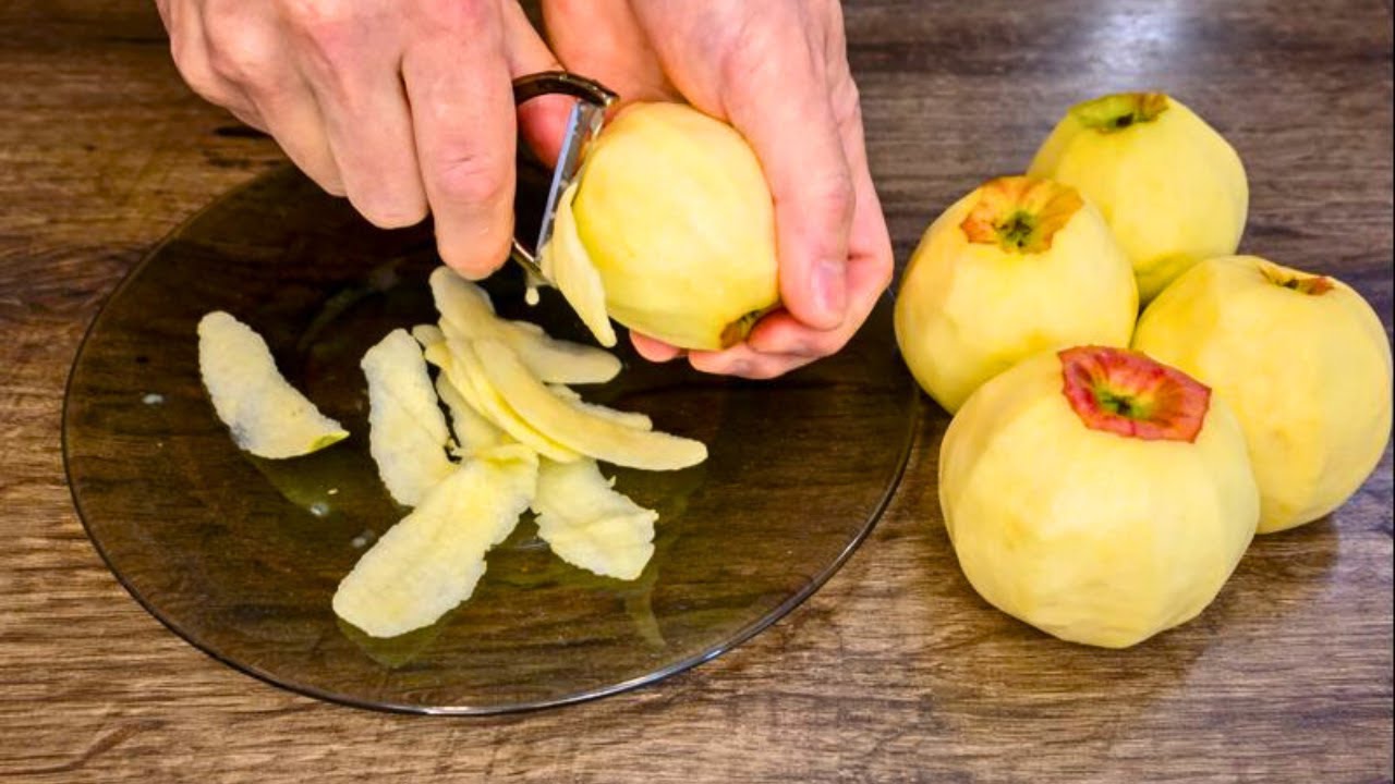 The whole world is going crazy for this pie. The MAIN THING is to cut the apple into chips.