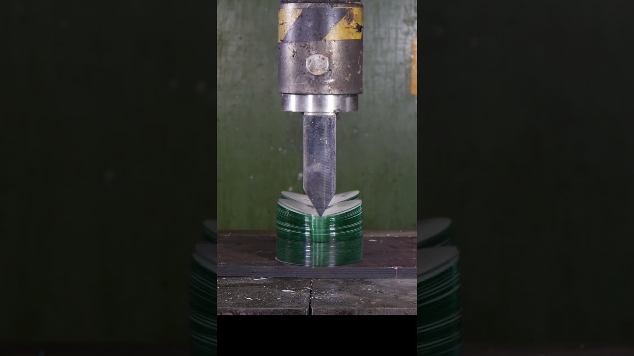 Satisfying Card Cutting with Hydraulic Press! 😍✂️ #hydraulicpress #cards #satisfying