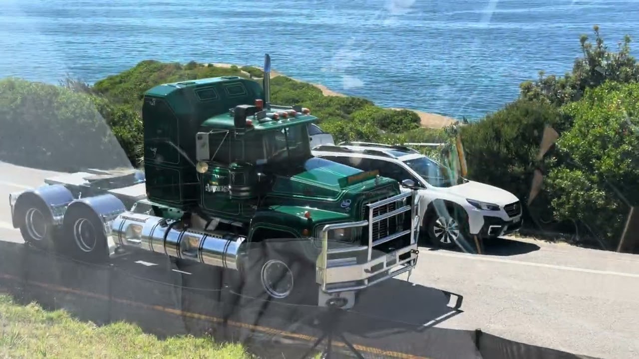 1989 MACK VALUELINER V8