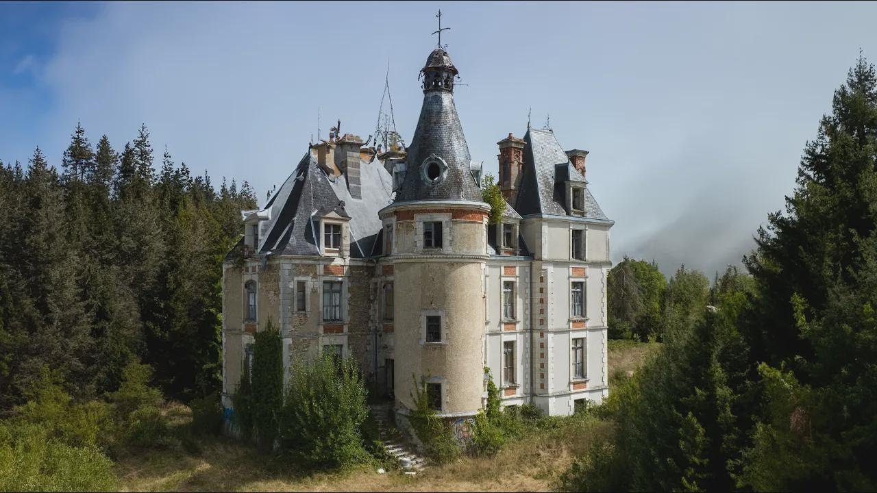 Descubrí una cámara secreta en un castillo abandonado del siglo XIII completamente intacto