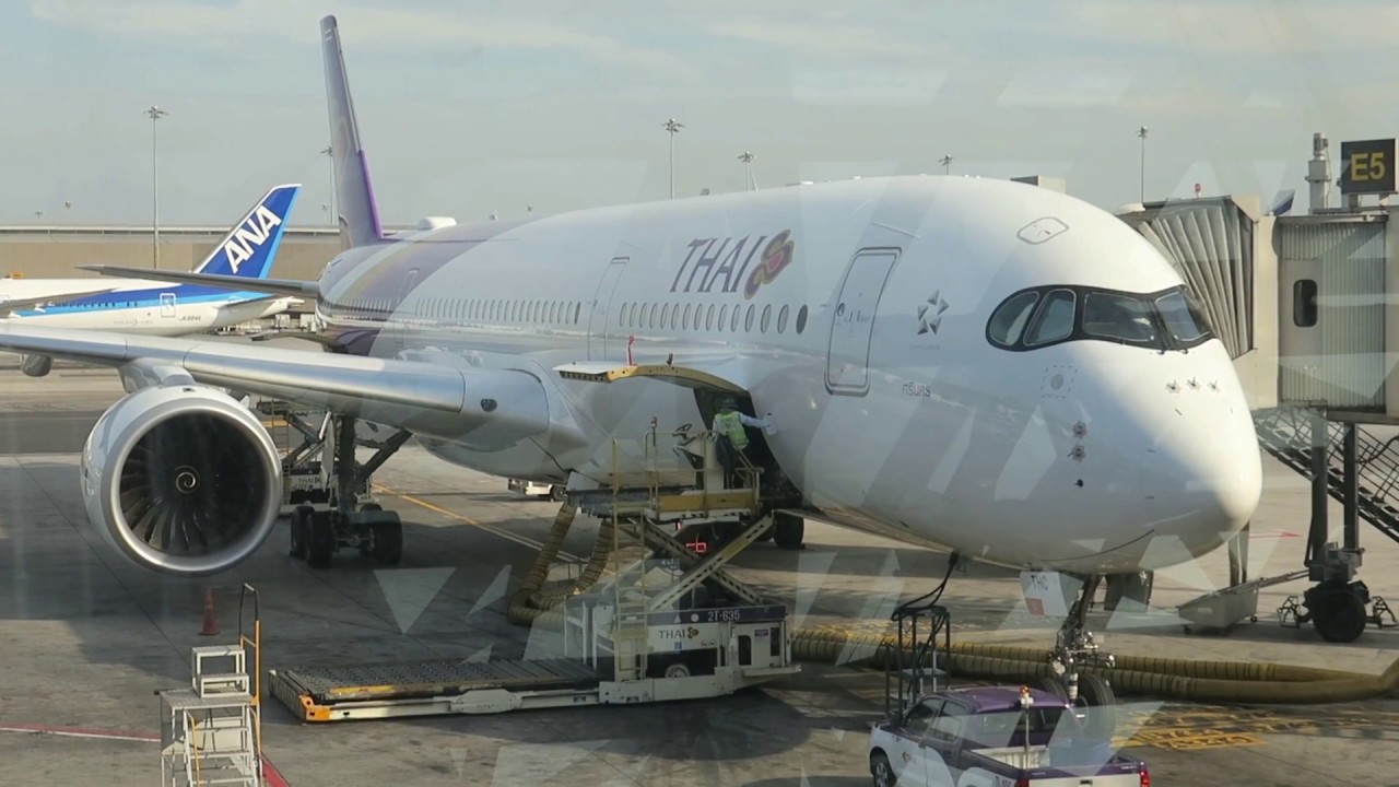 Thai Airways A350 XWB Full Flight Experience: TG409 Bangkok to Singapore