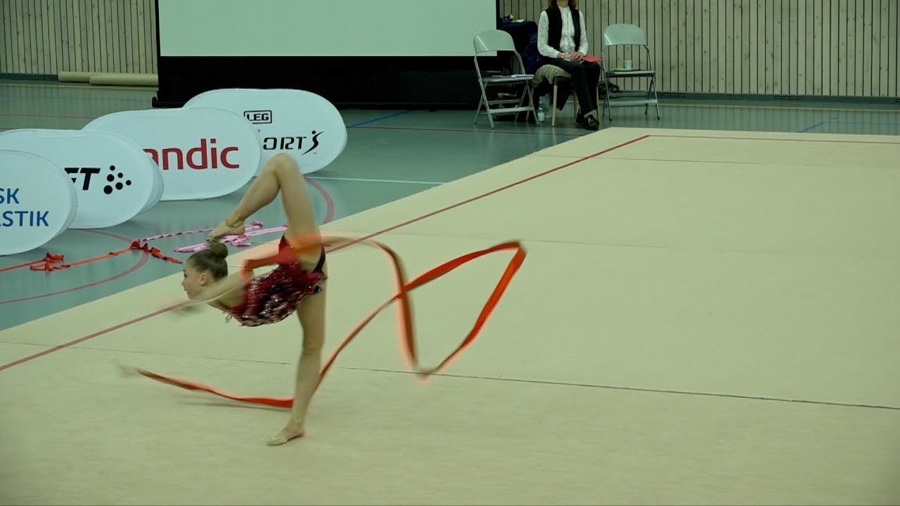 Emmi Piiroinen ribbon Apparatus final 2022-05-08