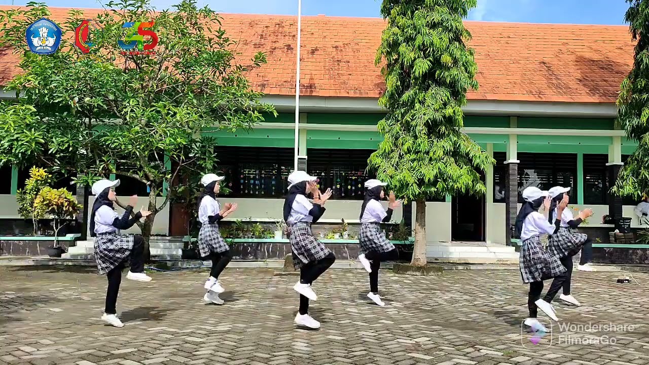 NGLENYER DANCE SDN TANGGIR KEC.MALO