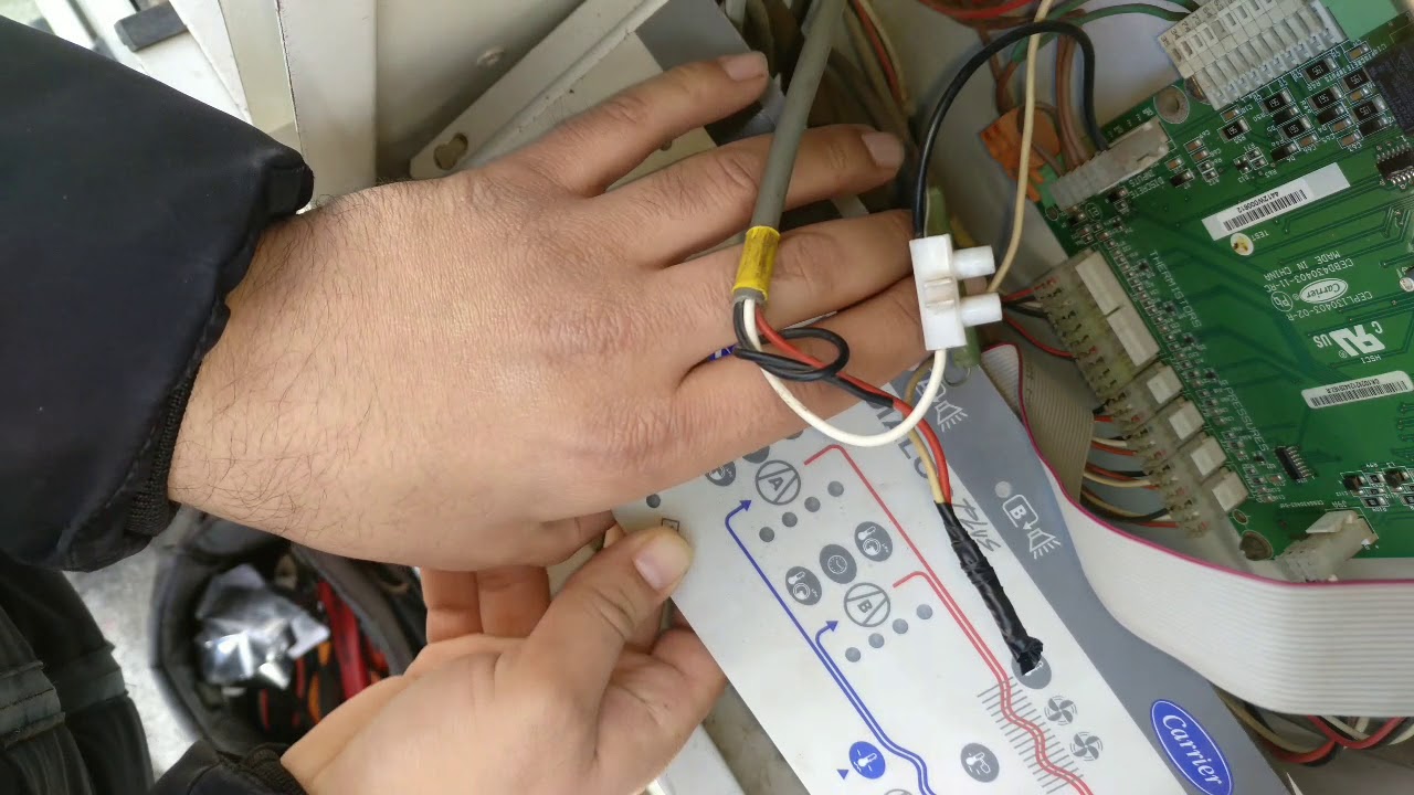 Connection of a resistor for mechanical flow switch, Water-cooled Chillers Carrier 30RB Pro-Dialog