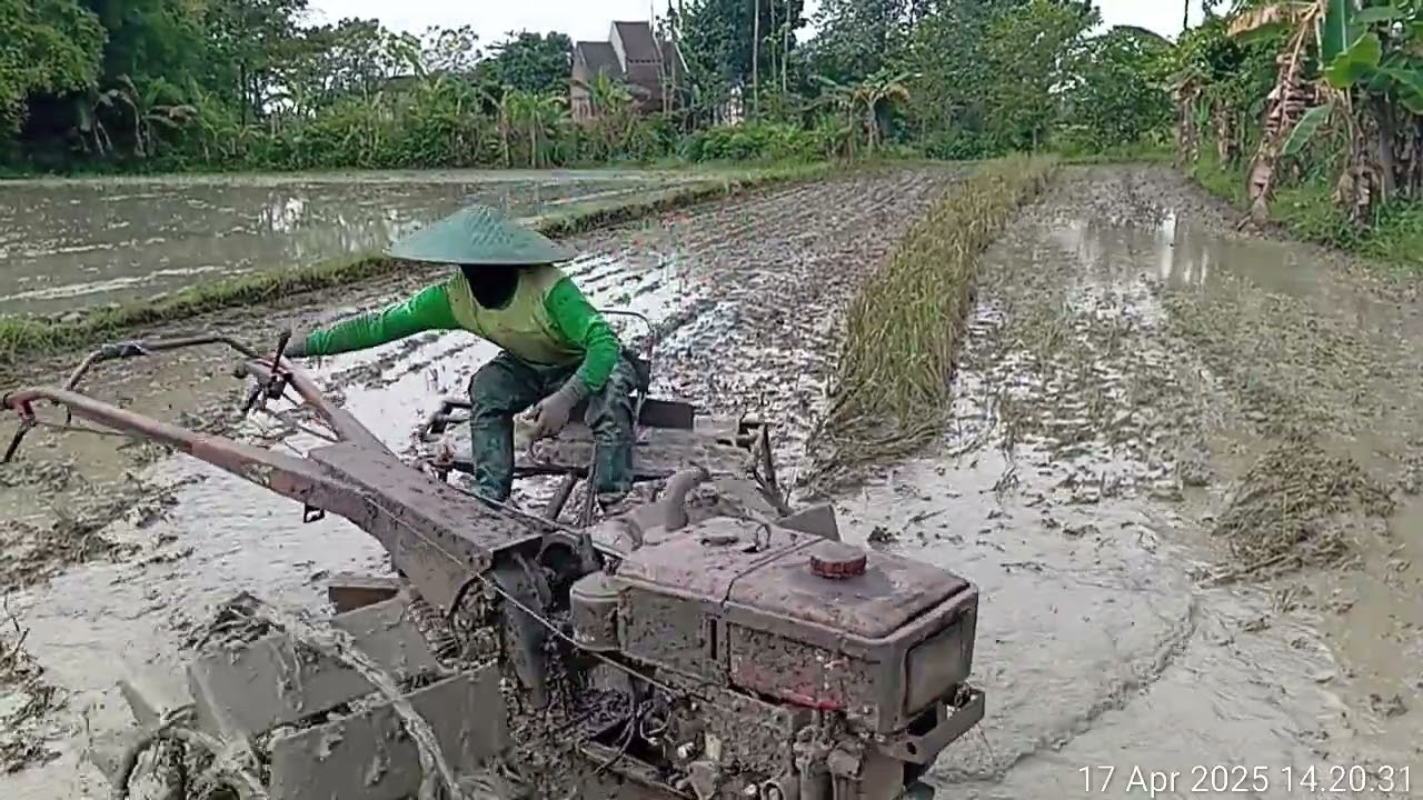 MODIF TRAKTOR SAWAH