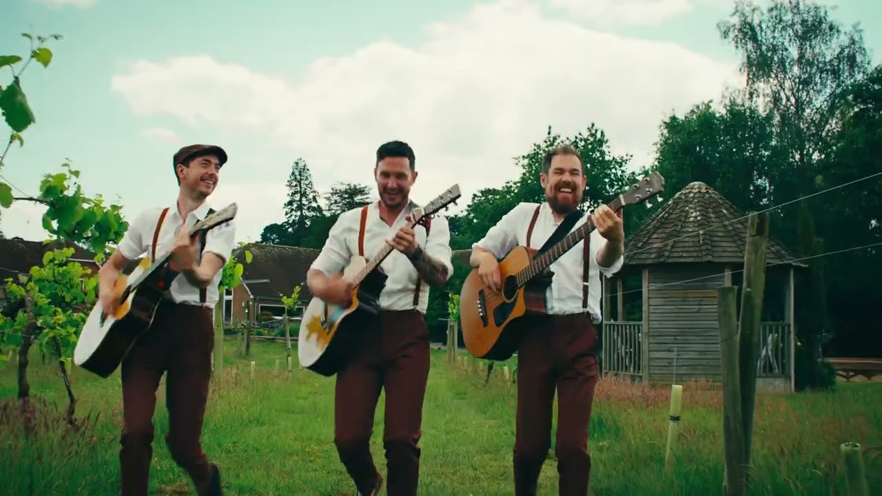 Roaming Acoustic Band Hire - London - Musicians Inc