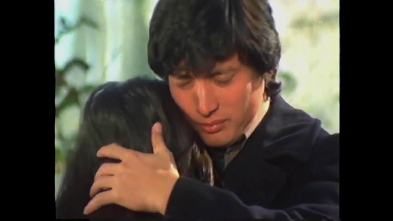 【懷舊電影】1977年意大利拍摄的《人在天涯》秦祥林與胡茵梦的一場外景戲拍的像童話般優美浪漫