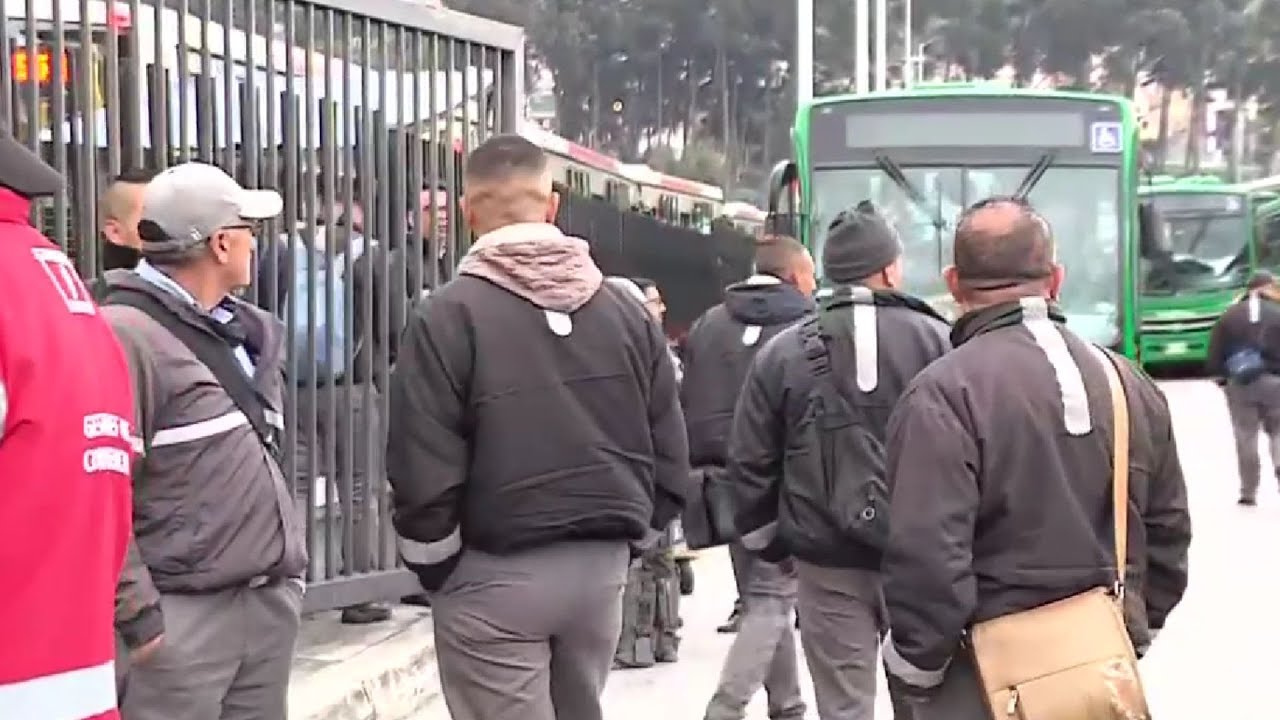 Esto exigían conductores que bloquearon el portal 20 de Julio de Transmilenio
