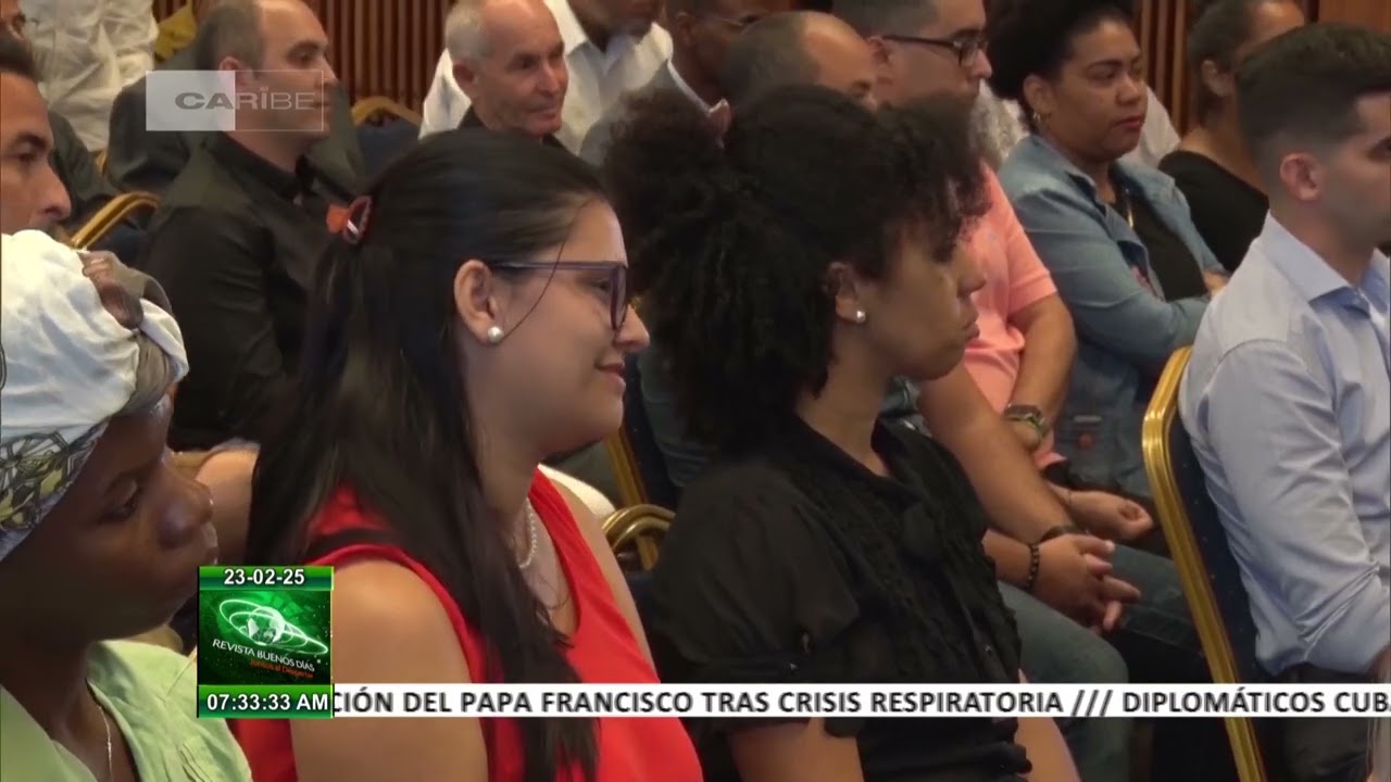 Presidente de Cuba dialoga con trabajadores del sector de informática y las comunicaciones