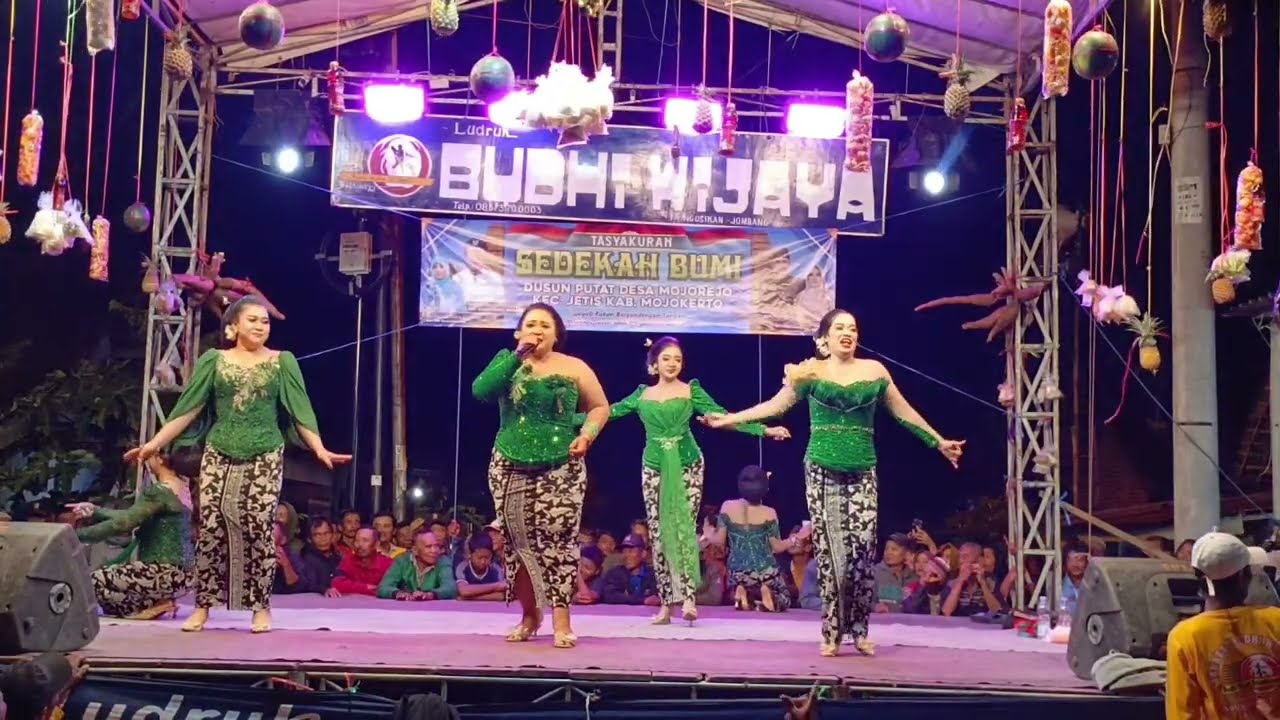 Campursari Ludruk Budhi Wijaya - Dsn Putat Mojorejo Jetis Mojokerto. 