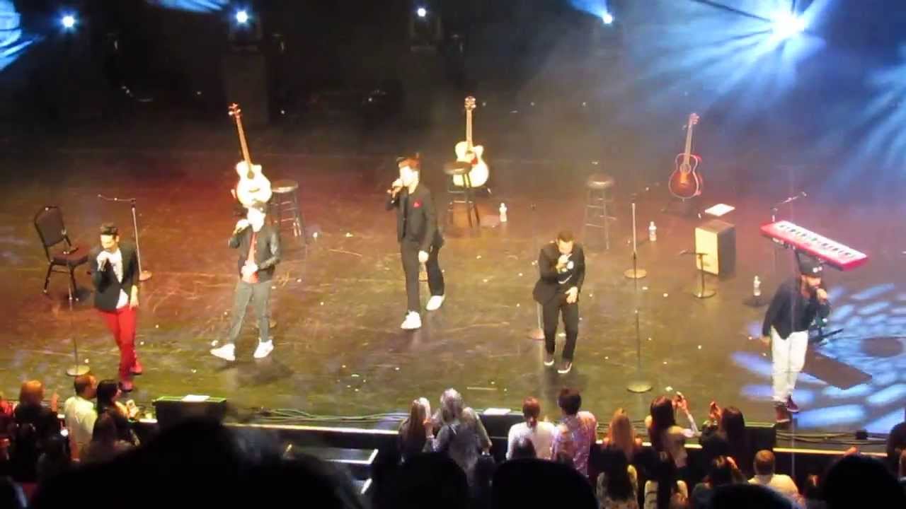 Backstreet Boys in Chicago Theatre Dec 7